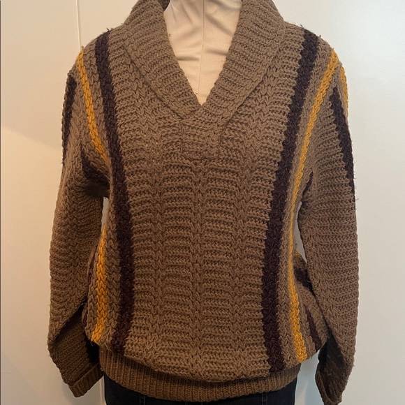 Vintage 70’s Shawl Collar Pullover Sweater. - Picture 2 of 7